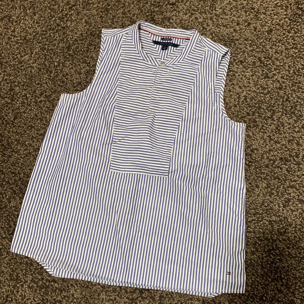 Striped sleeveless top!